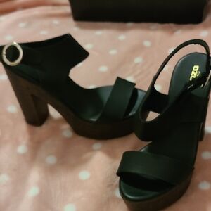 Black Platform Sandals